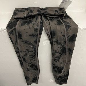 Athleta Rainer reflective tights NEVER WORN